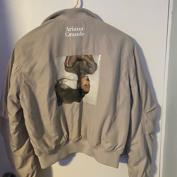 Ariana Grande Jackets & Blazers - H&M divided Ariana Grande bomber Jacket small